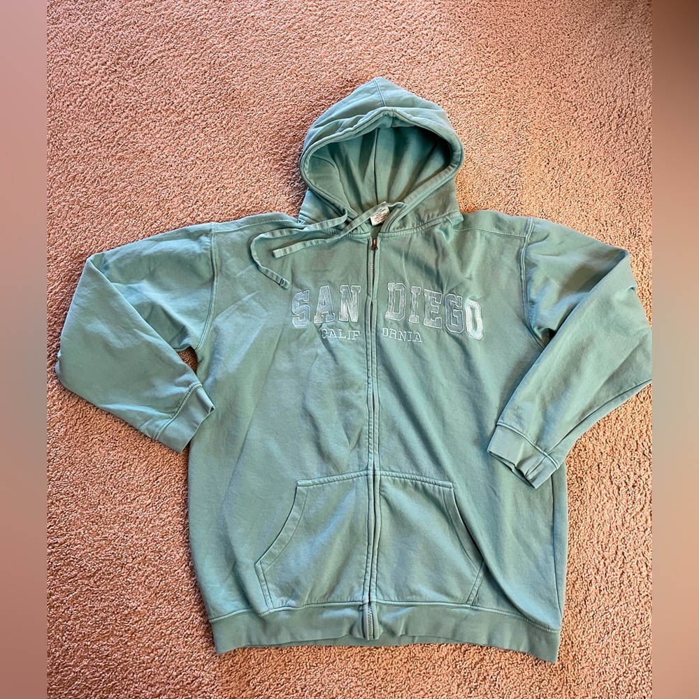 San Diego California zip up hoodie sweatshirt. Light green. Size large.